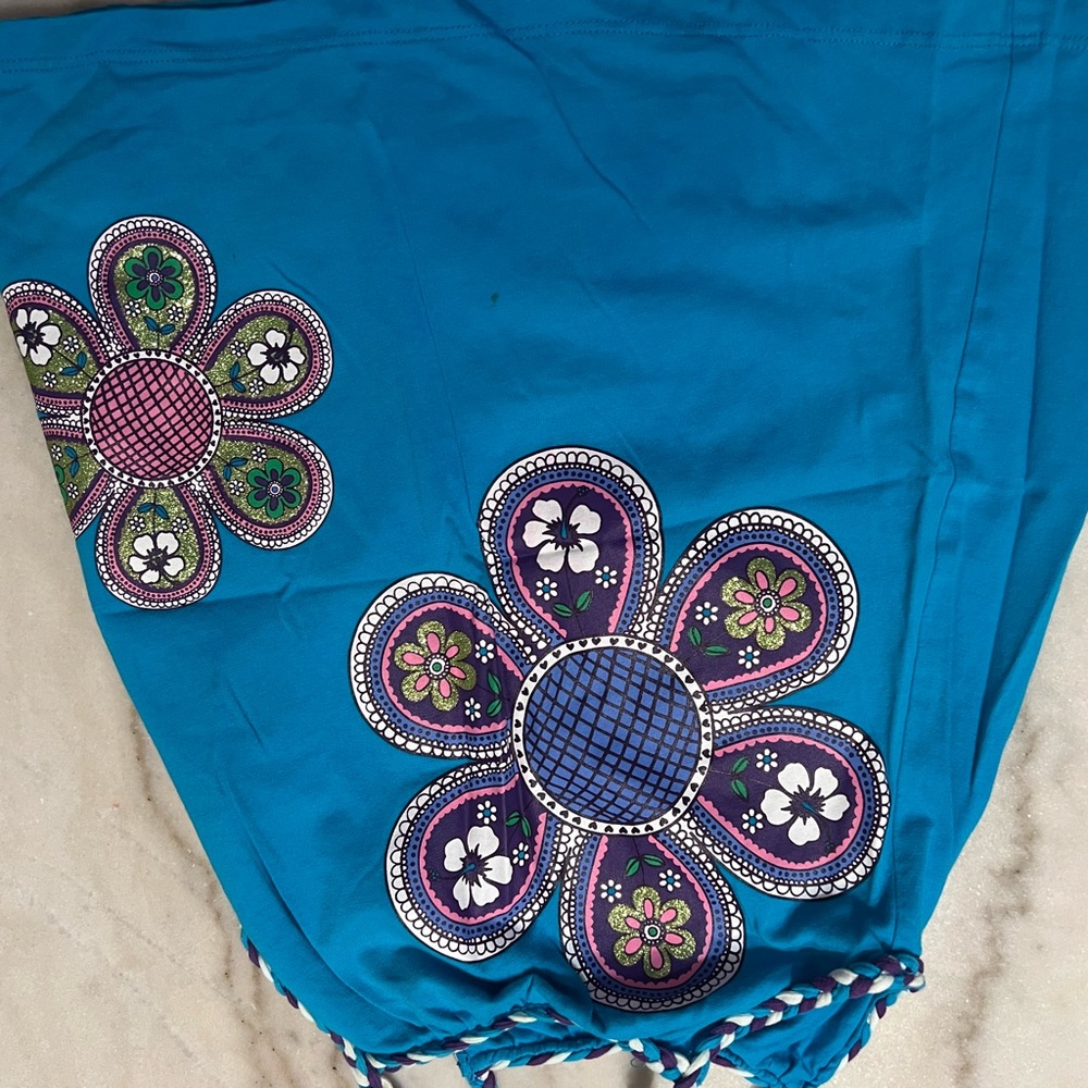 Children place tank top